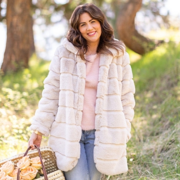 Joe Fresh Jackets & Blazers - Jillian Harris - Joe Fresh - Fur Coat - Size Medium